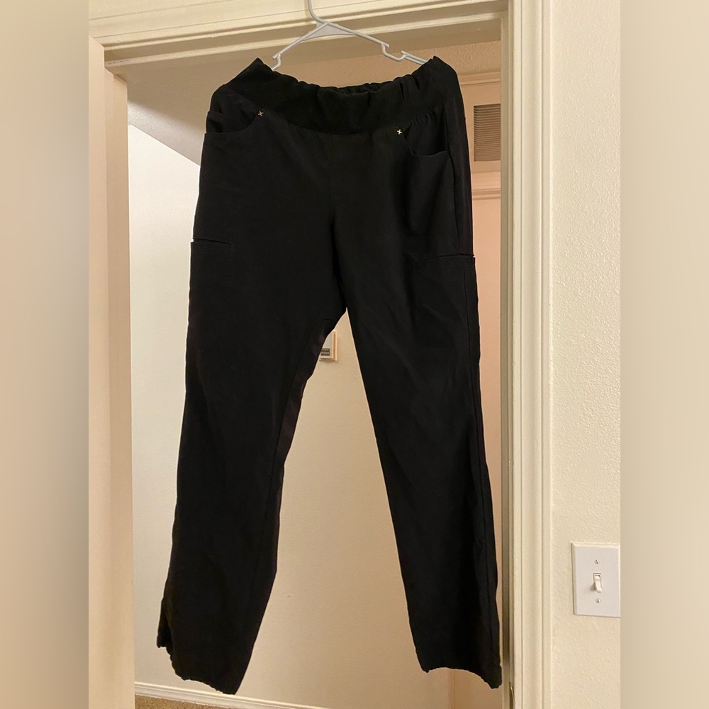 Scrub top black